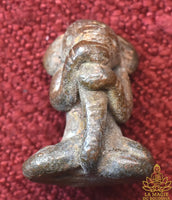 Amulette ancienne Phra Pikanet Pidta en bronze du Cambodge La Magie du Bouddha.