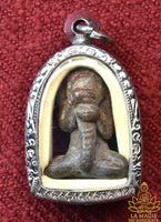 Amulette ancienne Phra Pikanet Pidta en bronze du Cambodge La Magie du Bouddha.