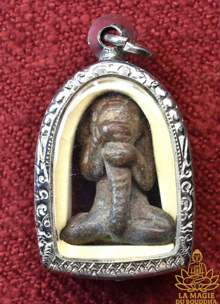Amulette ancienne Phra Pikanet Pidta en bronze du Cambodge La Magie du Bouddha.