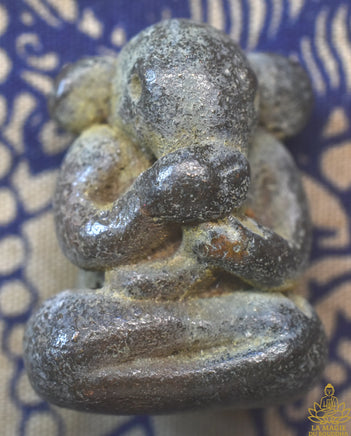 🪷 Phra Pikanet Pidta – Amulette ancienne du Cambodge La Magie du Bouddha.