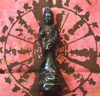 Statuette alchimique de Guan Yin protectrice – Alliage Mekkapat bleu sombre La Magie du Bouddha.