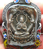 Médaille miroir de guan yin bénie au wat bawon. 