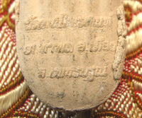 Collection de reliques sarira, chapelet et image du Bouddha.