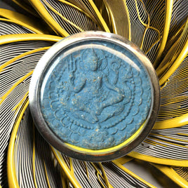 Amulette bleue de Jatukham Rammathep et Phra Rahu – Wat Phra Mahathat (2008)