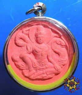 Petites amulettes Thaï colorées de Jatukham Rammathep et Phra Pikanet. La Magie du Bouddha.