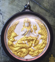 🐅 Grande amulette du dieu tigre Chao Po Suea (avec Jatukham Rammathep au dos) – Wat Krathum Suea Pla, 2007