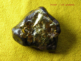 Pépites de minerai de fer magique bleu Thai Lek Namphi. La Magie du Bouddha.