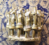 Lot d’amulettes Phra Siwali – Série de 21 pièces coulées ensemble (Wat Sakai, années 1980 – Luang Phor Dooh)