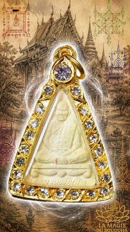 Amulette Roop Lor Luang Phor Ngern Phuttachot du Wat Wang Tako – Consécration au Wat Non Kum La Magie du Bouddha.
