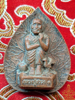 Amulette feuille de l’arbre du Bouddha – Très Vénérable Luang Phor Suwang (Première édition) La Magie du Bouddha.