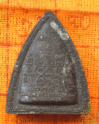 Amulette Lek Thai Na soc de charrue - Très Vénérable Luang Phor Thong Gleung du Wat Chedi Hoi La Magie du Bouddha.