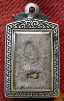 Amulettes anciennes Luang Phor Thuat (jaune et noire) – bénies en 1994 par Phra Ajarn Nong (Wat Sai Khaw) La Magie du Bouddha.