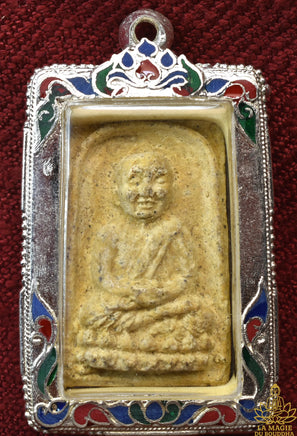 Amulettes anciennes Luang Phor Thuat (jaune et noire) – bénies en 1994 par Phra Ajarn Nong (Wat Sai Khaw) La Magie du Bouddha.