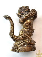 🐒 Amulette Matschanu en métal alchimique – Série « Augmenter richesse & bonheur » de LP Hong La Magie du Bouddha.