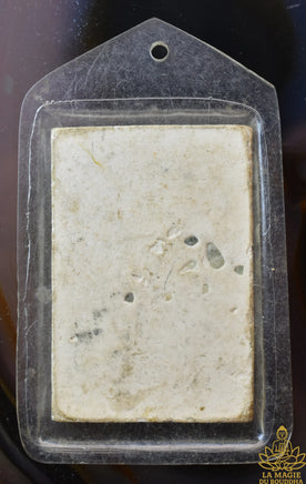 Amulette Salika-Kru consacrée par Phra Kruba Krissana – Wat Pah Mahawan (2010) La Magie du Bouddha.