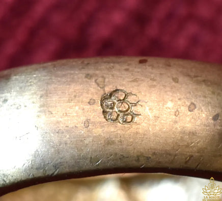 Bague sacrée Plok Meed – Rituel Khao Or 2545 (2002) La Magie du Bouddha.