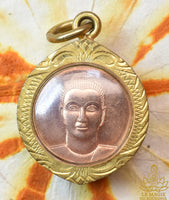 Médaille du Bouddha 40e anniversaire du Wat Phra Dhammakaya (2010) La Magie du Bouddha.