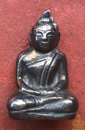 Amulette du Bouddha en alliage alchimique mekkapat – Lignée du Wat Huay Jorakey La Magie du Bouddha.
