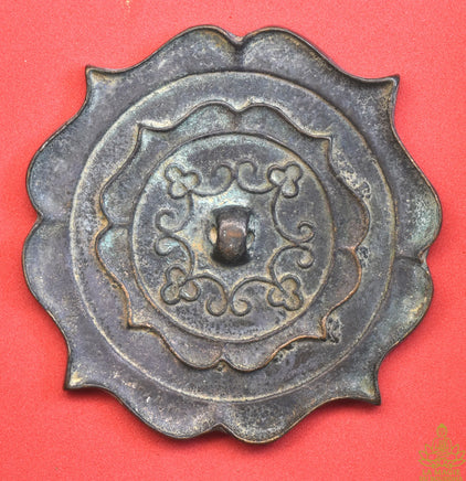 Miroir Töli rituel de chaman – Artisanat mongol contemporain en bronze patiné La Magie du Bouddha.