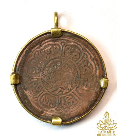 Amulette tibétaine ancienne pièce de 5 Skar montée en pendentif (1913 – 1922) La Magie du Bouddha.