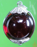 Pendentifs en cristal sacré des Nâgas monté sur argent.