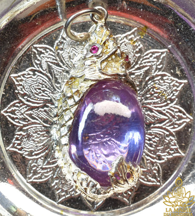 Pendentifs thaïlandais en Cristal sacré des Nâgas Dta Payanag La Magie du Bouddha.