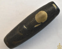 Perle sacrée tibétaine Dzi noire à trois yeux – Patine ancienne La Magie du Bouddha.