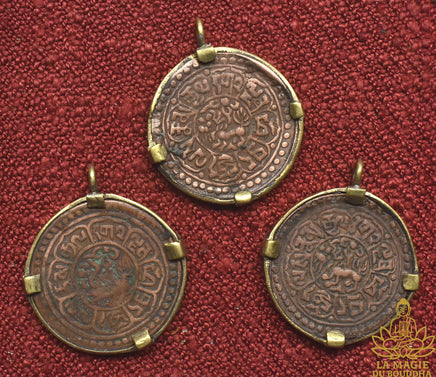 Pièce tibétaine ancienne 1 Sho du Tibet libre montée en pendentif La Magie du Bouddha.