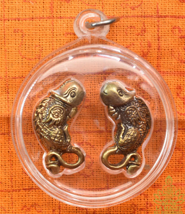 Paire d’amulettes phalliques Palat Khik zoomorphes en laiton La Magie du Bouddha.