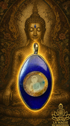 Pendentif thaï Œil du Bouddha - années 1960 La Magie du Bouddha.