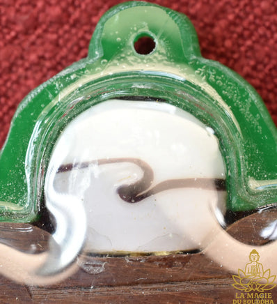 Amulette chinoise ancienne de Guan Yin aux mille bras en bois avec perle relique La Magie du Bouddha.