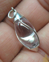 Pendentif Lingam Cristal des Nâgas – Monture Argentée | Amulette Purificatrice
