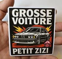 Autocollant humoristique BMW – Grosse Voiture Petit Zizi