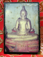 Collection de reliques sarira, chapelet et image du Bouddha.