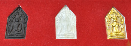 Coffret de 9 Amulettes de Phra Khunpen et Guan Yu - Wat Palilaï Worawihan. La Magie du Bouddha.