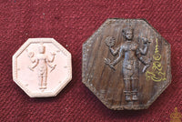 Coffret de 9 Amulettes de Phra Khunpen et Guan Yu - Wat Palilaï Worawihan. La Magie du Bouddha.