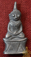 Statuette sacrée Phra Ngang en métal gris La Magie du Bouddha.
