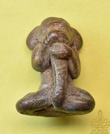 Amulette ancienne Phra Pikanet Pidta en bronze du Cambodge La Magie du Bouddha.