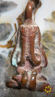 Amulette Thaï protectrice ancienne du Bouddha Phra Pidta à huit bras.