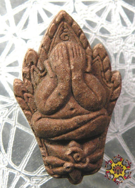 Amulette Thaï du Bouddha protecteur Phra Pidta - Très Vénérable LP Charat. La Magie du Bouddha.