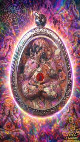 Amulette multicolore Phra Pidta de fortune – LP Koon Parisutho du Wat Ban Rai La Magie du Bouddha.