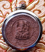 🕉️ Phra Pikanet (Ganesh) – Amulette consacrée en 2010 par le Très Vénérable Luang Phor Thong Gleung (Wat Chedi Hoi, Pathum Thani)