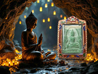 Amulette verte Phra Puttha Trai Rattana Nayok – 685 ans du Wat Phanan Choeng (Ayutthaya) La Magie du Bouddha.