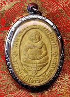 Amulette double Phra Sanghajai et Phra Pikanet – Série "Débordement de Richesses" – Wat Kok Kéma – Luang Phor Pern et Luang Phor Toh
