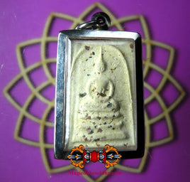 Amulette du Bouddha Phra Somdej (avec reliques Phratat). La Magie du Bouddha.