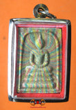 Amulette thai du Bouddha Phra Somdej multicolore.