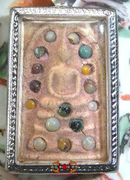 Précieuses amulettes Phra Somdej (avec reliques sarira) - Wat Pichaya Yatikharam. La Magie du Bouddha.