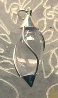 Pendentif Lingam Cristal des Nâgas – Monture Argentée | Amulette Purificatrice