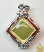 Pendentif en pierre sacrée chinoise fluorescente Ye Ming Zhu – Bénédictions de Ksitigarbha La Magie du Bouddha.