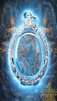 Pendentif en pierre sacrée hin phratat bleue de Khao Sam Roi Yot La Magie du Bouddha.